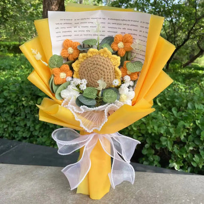 Solo Bloom – Handmade Knitted Flower Bouquet