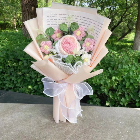 Solo Bloom – Handmade Knitted Flower Bouquet
